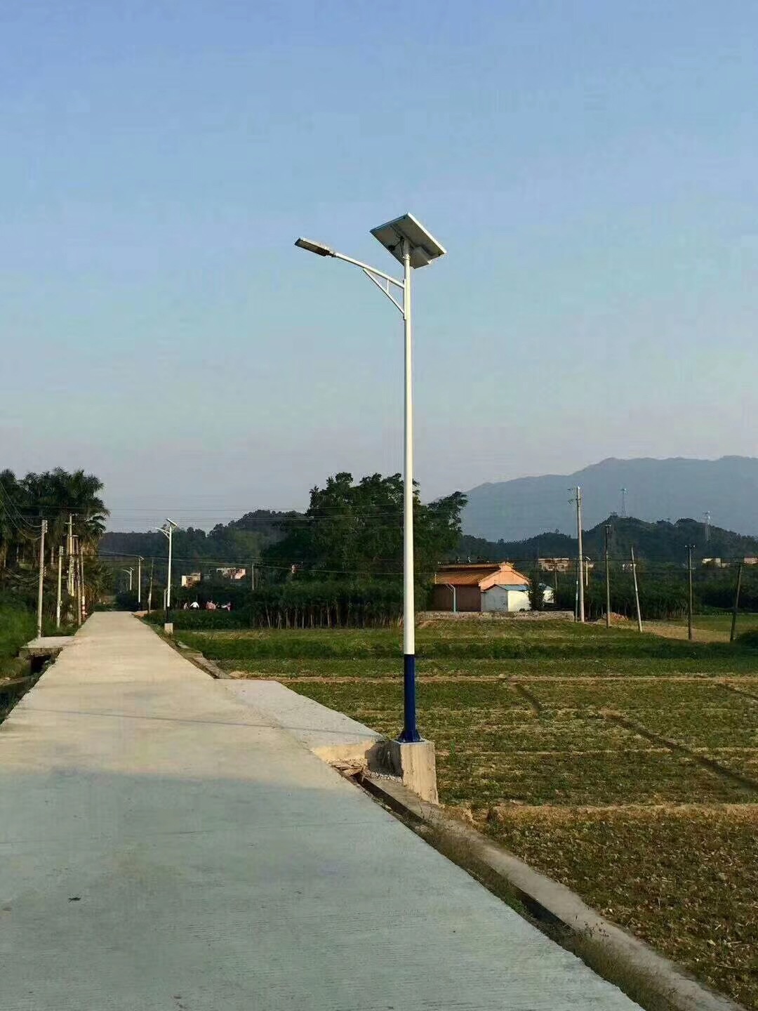 太陽(yáng)能路燈 太陽(yáng)能路燈